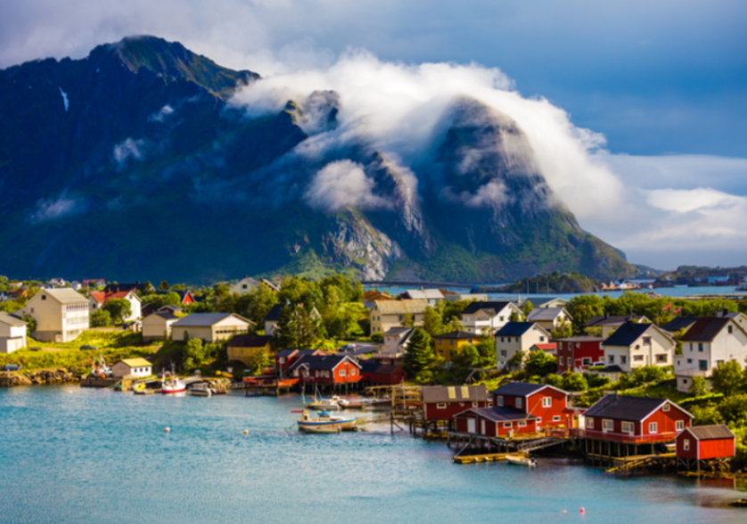 크루즈 여행의 최적기&#44; 언제 어디로 떠나야 할까?