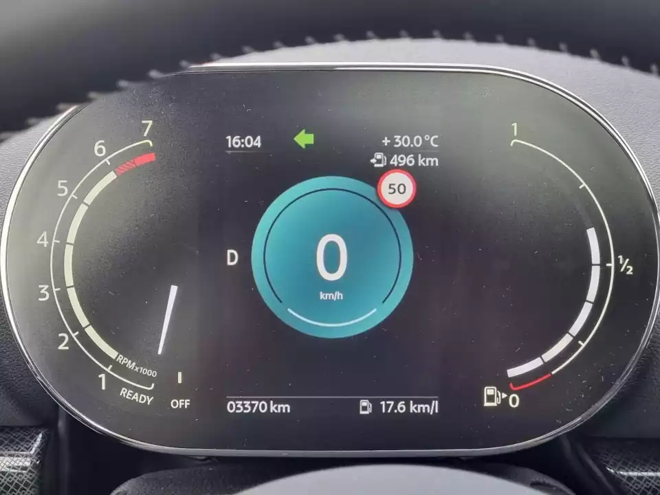 미니 클럽맨 S에서 ISG로 시동 대기 상태가 된 모습입니다.