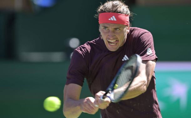 알렉산더 즈베레프의 백핸드 샷 사진