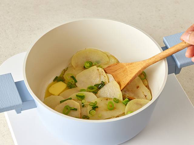 감자 냉수프 레시피 햇감자 맛있게 먹는법 볶기