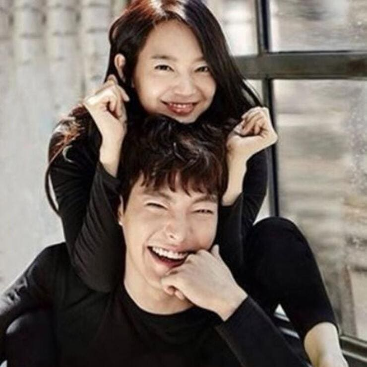배우-김우빈-신민아