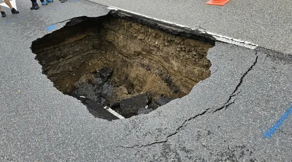 싱크홀-낡은-하수관-원인