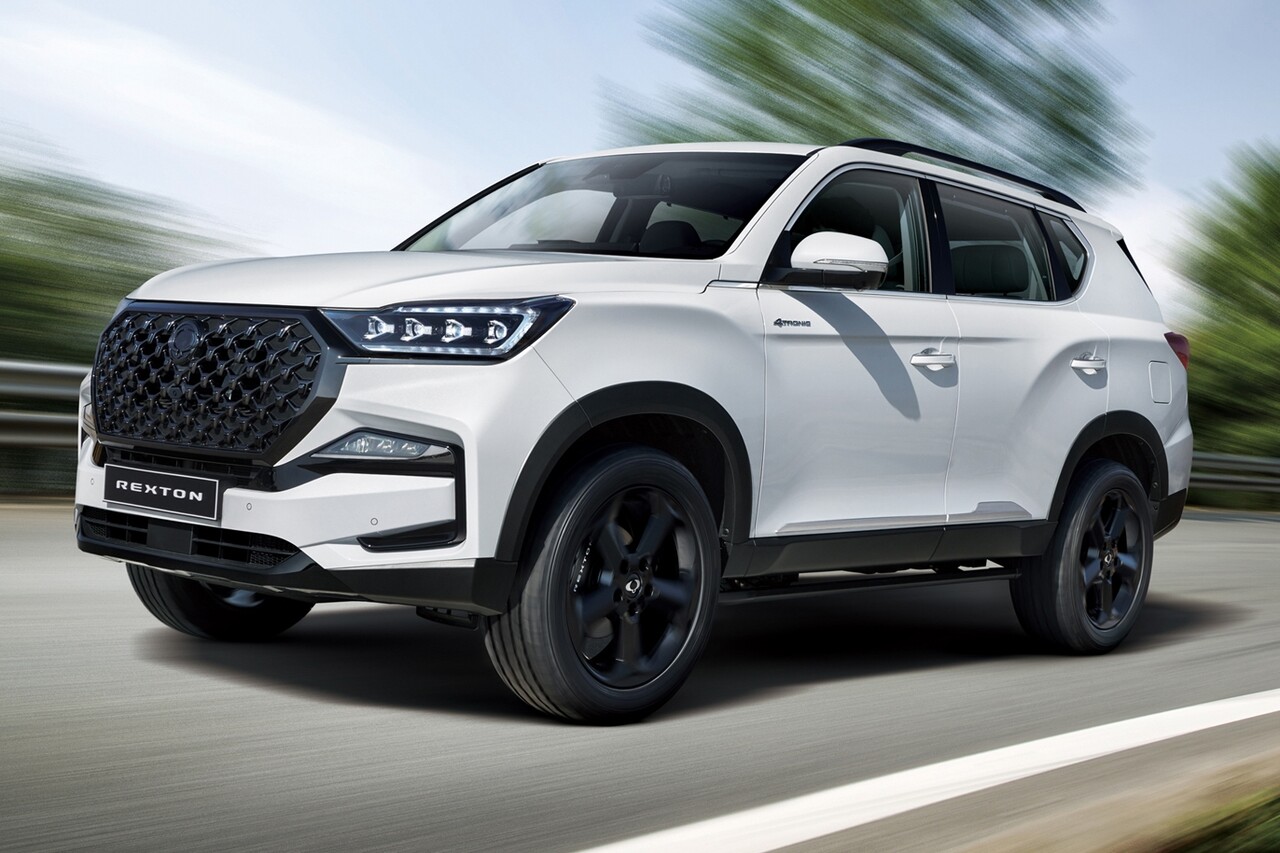 KG 모빌리티(KGM)가 지난 2023 서울모빌리티쇼에서 최초로 공개했던 렉스턴 4인승 리무진 컨셉트의 양산모델인 ‘렉스턴 써밋(Summit)’을 출시했다.