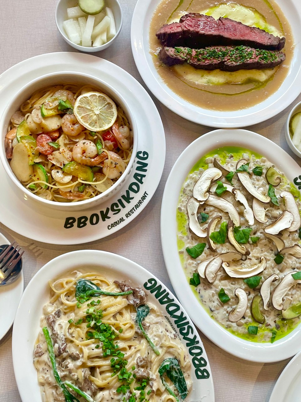 뽁식당 신촌점