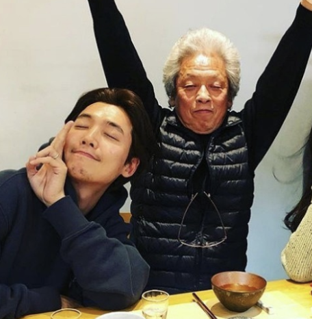 정경호 아버지 정을영 PD 함께한 사진