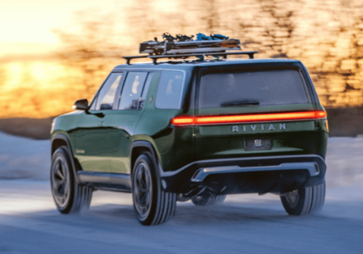 리비안-전기트럭모델-R1S-사진