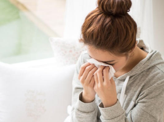 심각한 코막힘과 두통