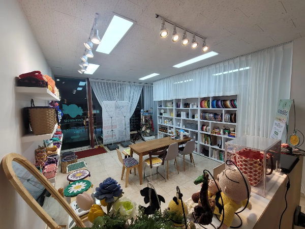 의료기기, 건강보조식품, 새활용공예, 재생종이공예, 핑거니팅, 리본공예