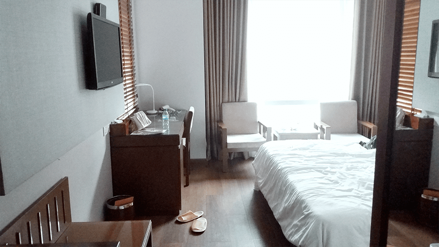 ํธ์น๋ฏผ ์๋ด์คํ