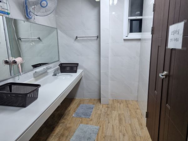 대청호 로하스캠핑장 샤워실