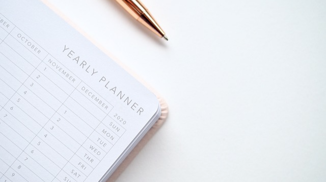 전문가는 스케줄을 꾸준히 따른다.