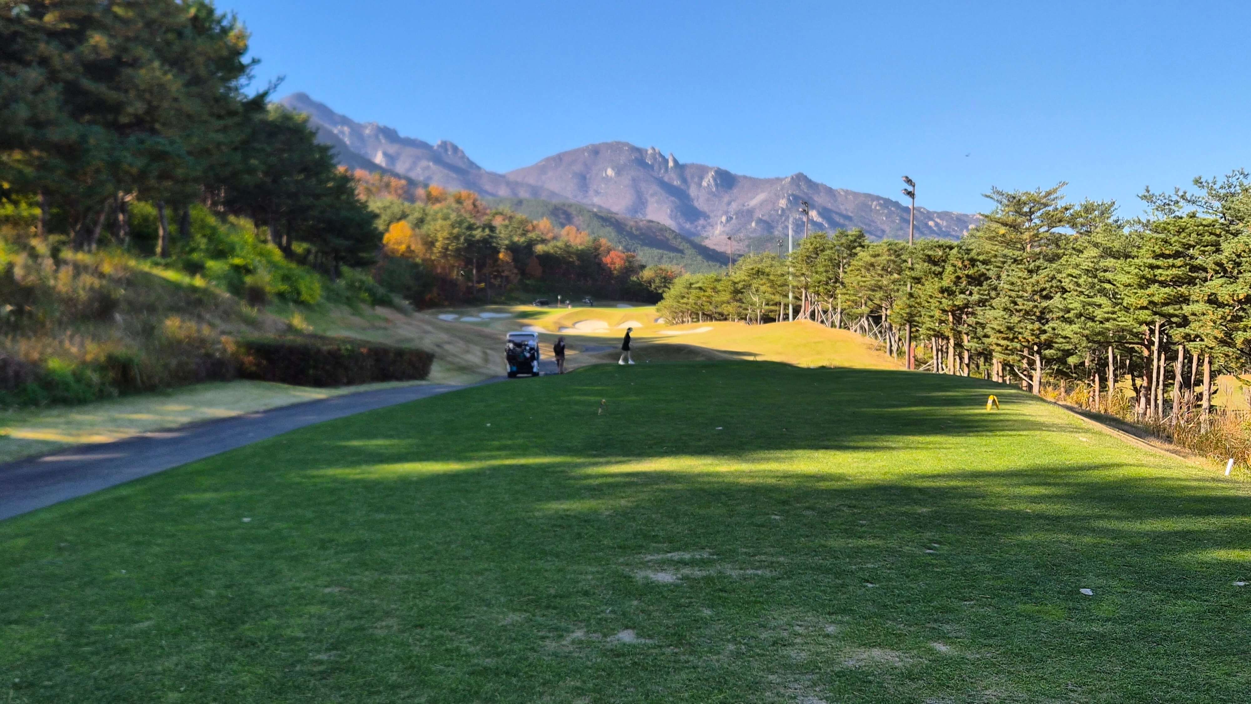 골프장 경험담 소노펠리체cc델피노 설악산 울산바위와 탁 뜨인 동해 바다 소나무가 멋진곳