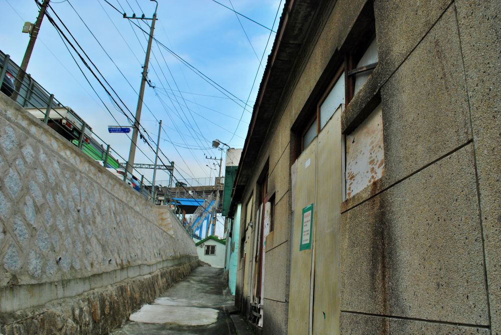 주례1동 주례시장 골목길