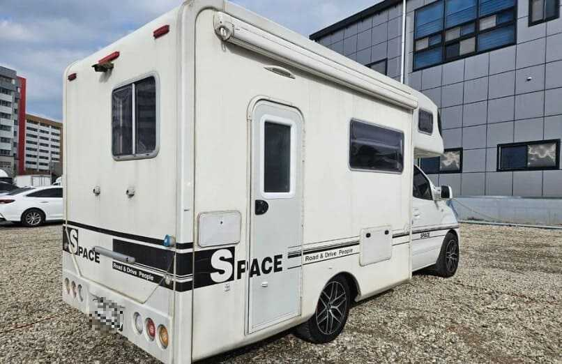 스타렉스 캠핑카 중고차