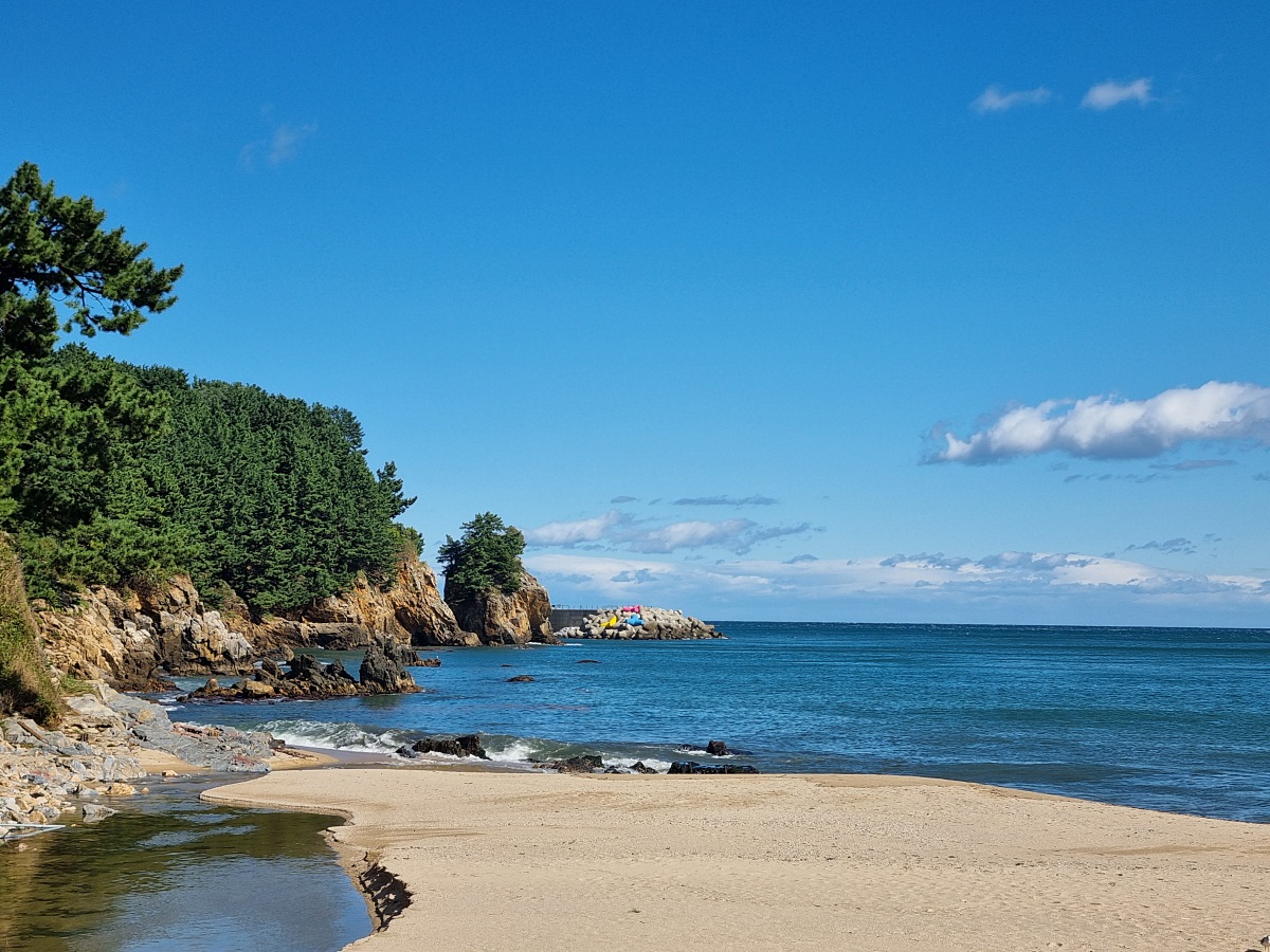 강원도 동해 가볼만한곳 한섬해수욕장 후기 &amp;#124; 주차 빛터널 하대암 산책로