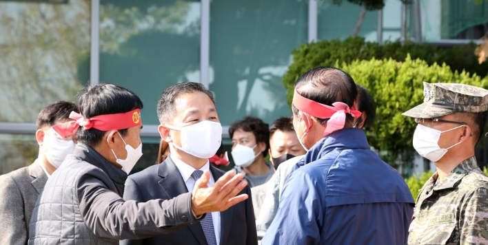 이두희 국방차관 임명 배경