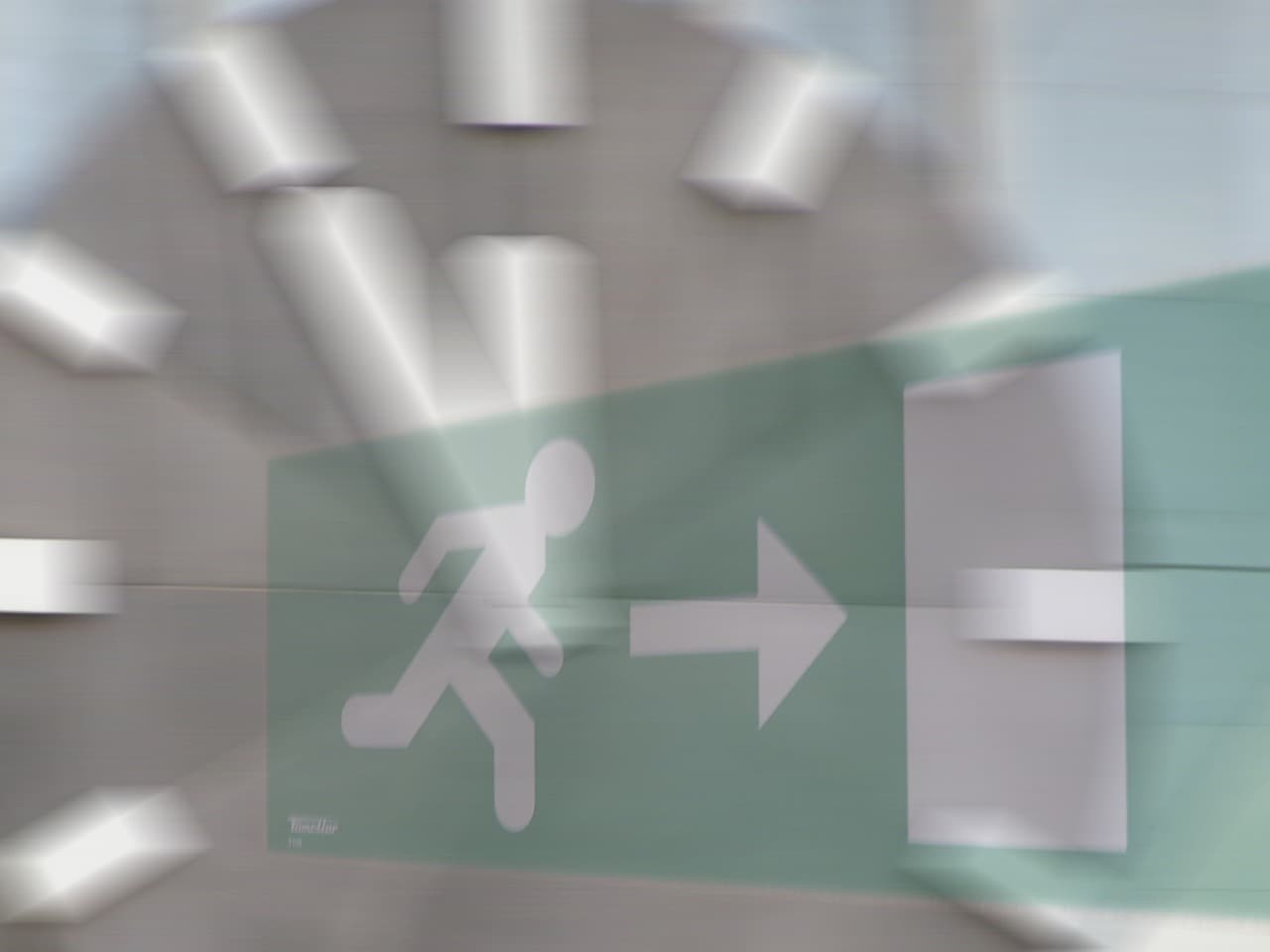 [꿈해몽]쫓기는 꿈 &ndash; 무언가를 피하고 있는 당신에게