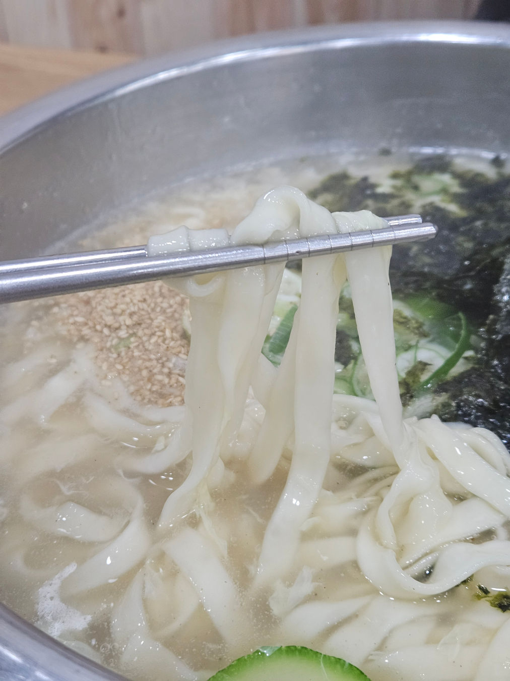 상봉 칼국수 면치기