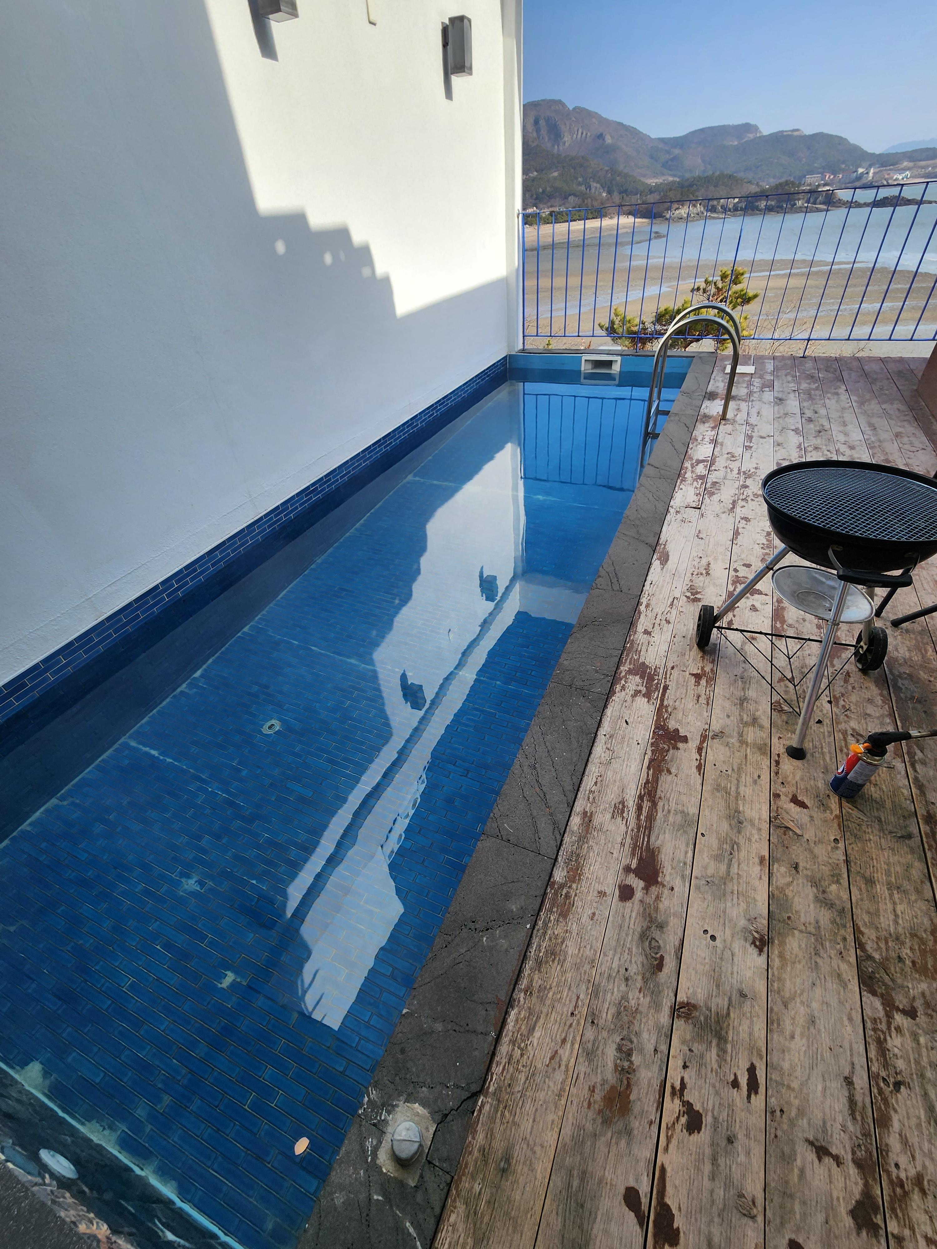 반려견과 변산반도여행 헤시락풀빌라