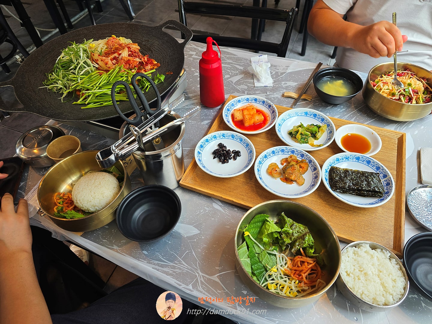 두루치기 정식(된장찌개 + 야채비빔밥)