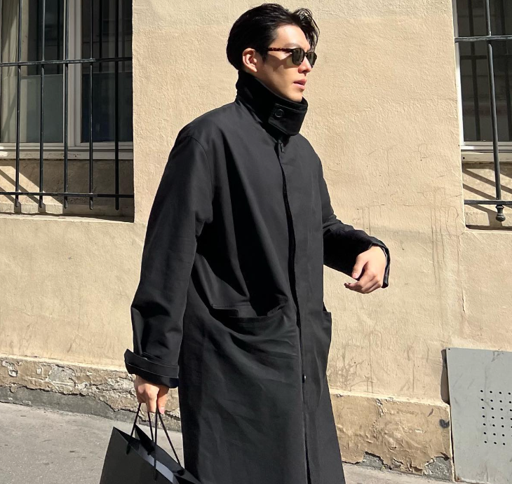 김우빈 프로필 작품활동 연애 신민아 결혼 투병 결별 드라마 영화 넥플릭스