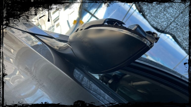 혼다 어코드 사이드미러 속커버 파손 깜박이 손상 주차장 사고 사례