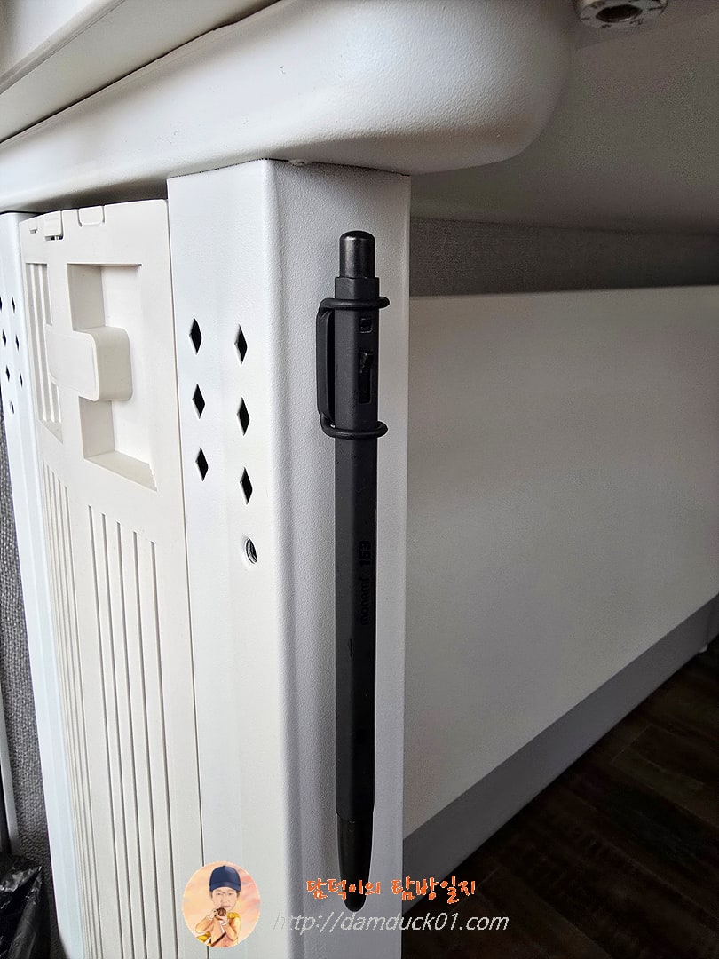 1-5PCS 마그네틱 펜 연필 홀더, 책상, 냉장고, 화이트 보드, 사무실 책상 액세서리에 대 한 실리콘 조정 가능한 펜 홀더