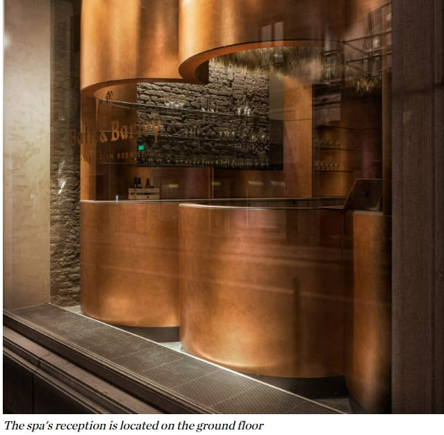 브뤼셀의 맥주 스파를 아시나요 VIDEO: Beer-filled baths and straw beds feature in Brussels' Bath & Barley spa