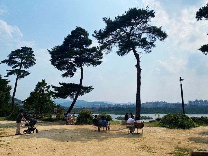 폴콘리버가든팔당-앞마당