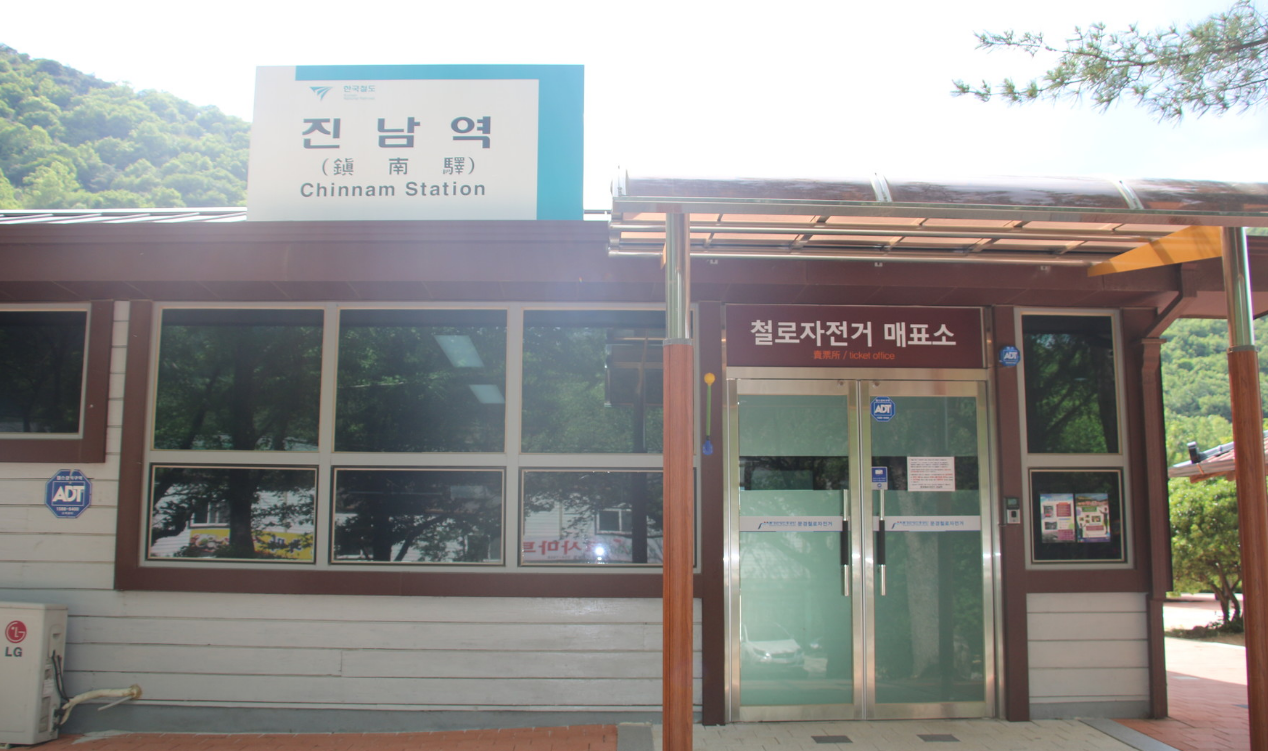 경북 가볼만한 곳&#44; 문경 구랑리역 철로자전거 타기