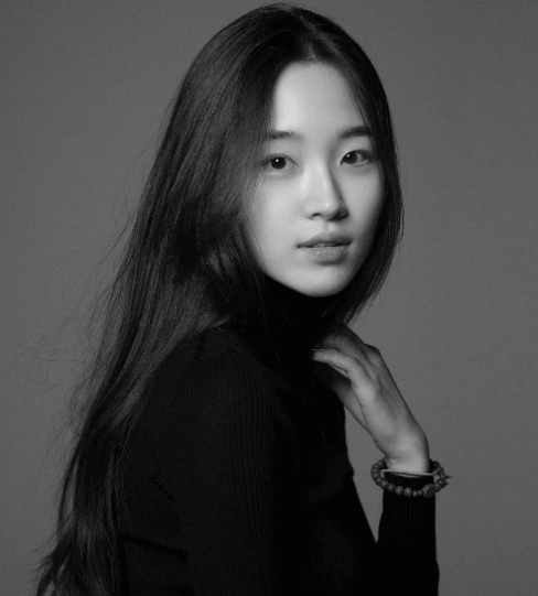 네이버 나무위키 원지안 배우 사진 이미지입니다.