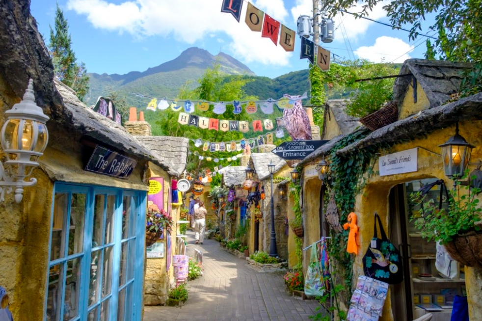 이국적인 모습의 플로랄 빌리지