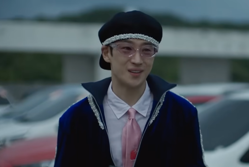 모범택시 3
