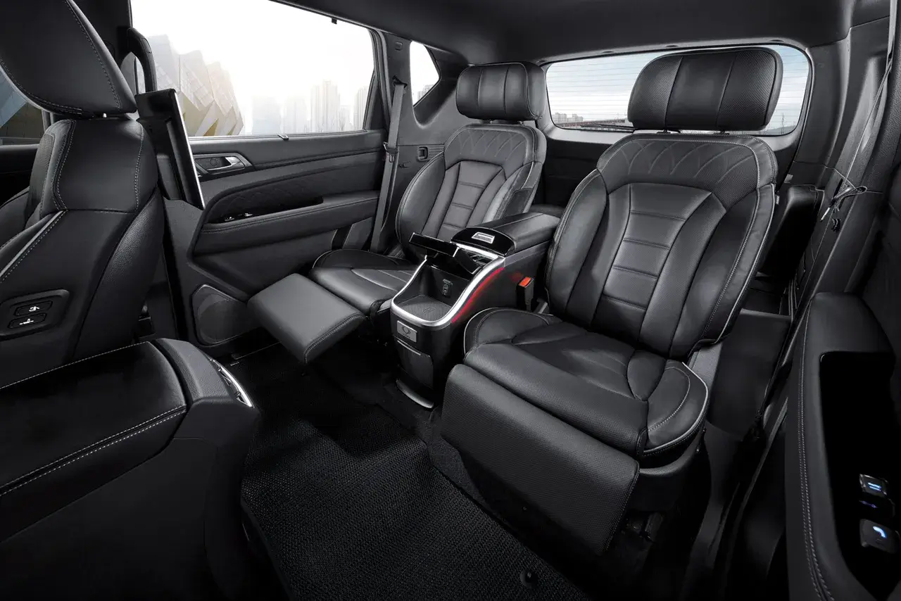 KGM 렉스턴 자동차 이미지