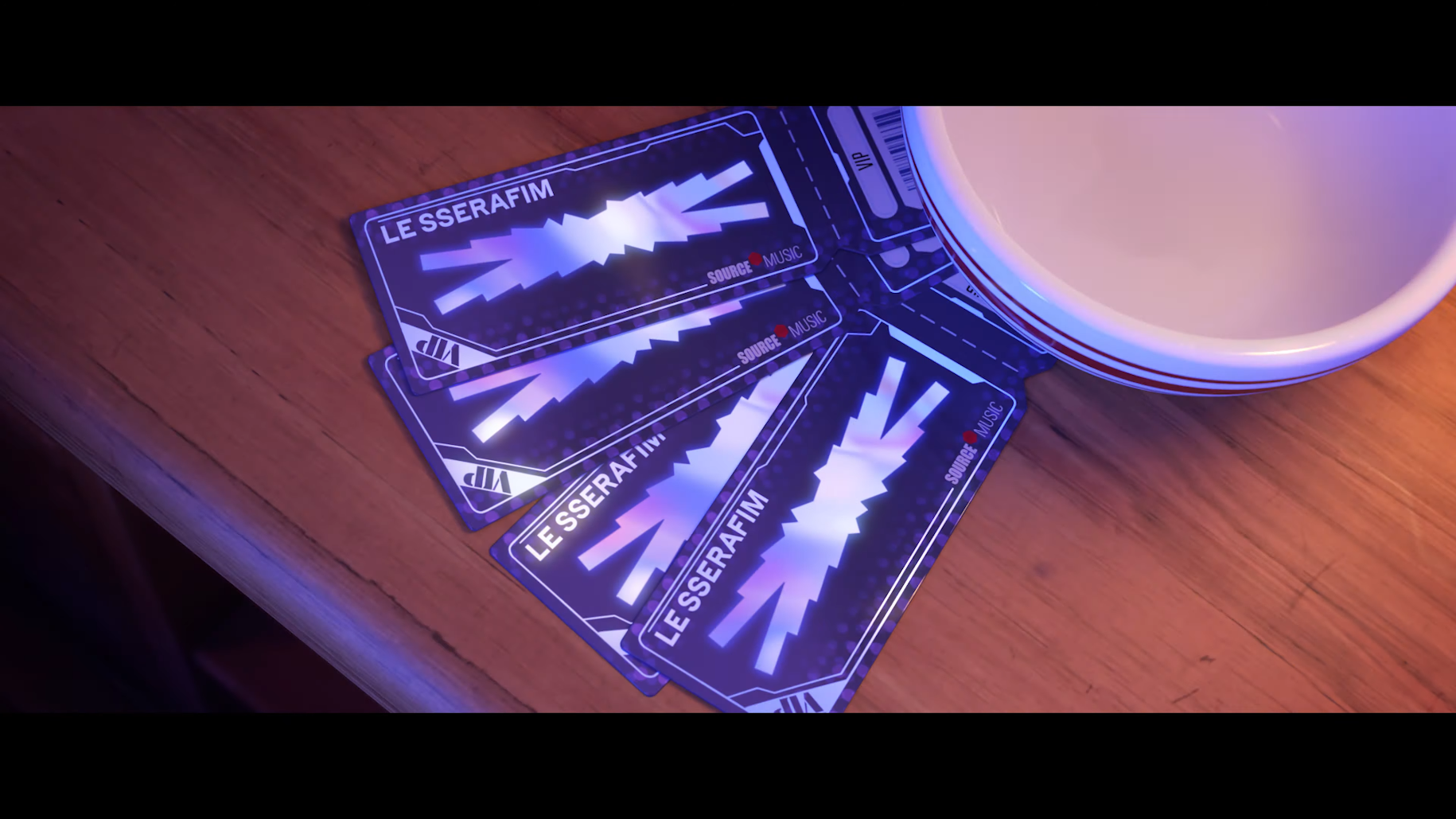 LE SSERAFIM - Perfect Night