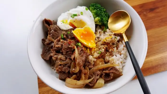 니쿠미소 규동 (Nikumiso Gyudon)