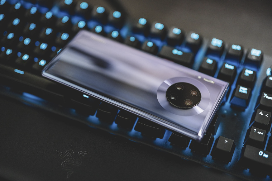 퀄컴 수익 구조에 대한 이미지