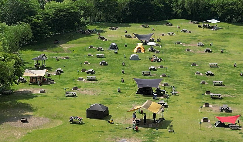 서울 노을캠핑장. 서울 마포구 하늘공원로 108-1 (상암동)