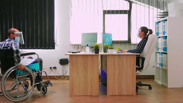 코로나 잠복기간 이미지 입니다.