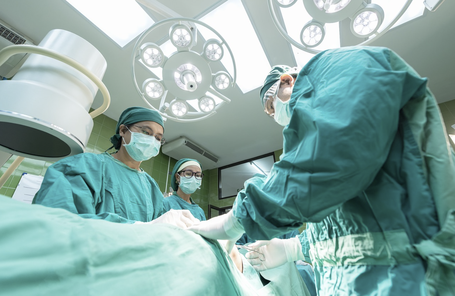 수술 시뮬레이션과 계획을 위한 디지털 트윈 활용 사례