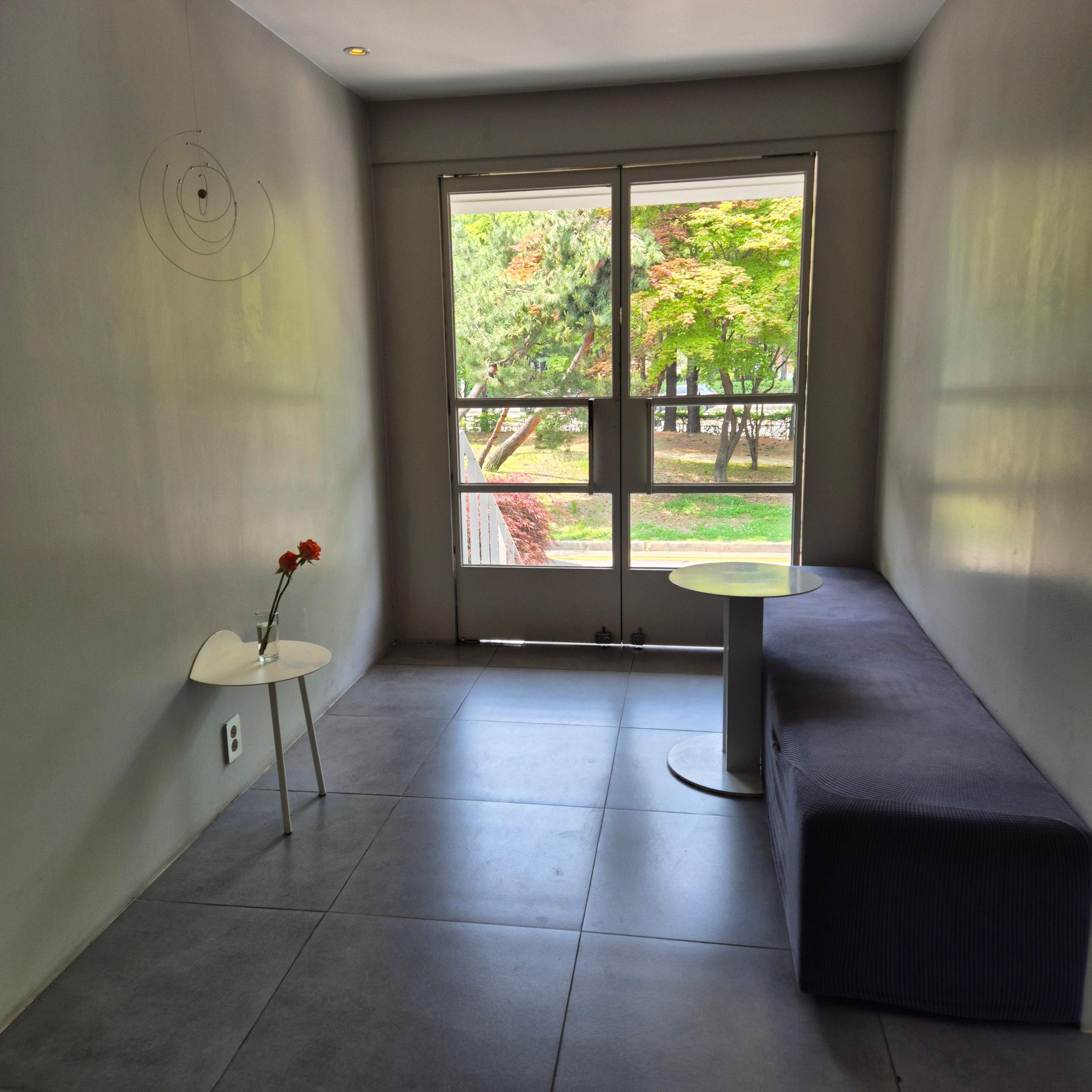 까치울역 카페&amp;#44; SOE카페 후기&amp;#44; 부천 감성카페&amp;#44; 조용한 카페 추천&amp;#44; 수도권 노트북 작업 카페&amp;#44; 까치울 디저트 카페&amp;#44; 서울 외곽 카페 추천&amp;#44; SOE 카페 바닐라라떼&amp;#44; 까치울 케이크 맛집&amp;#44; 혼자 가기 좋은 카페