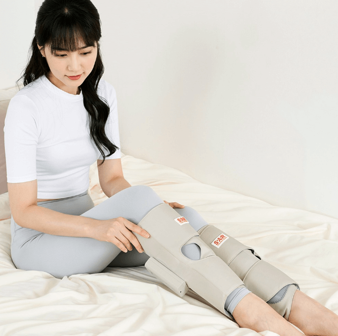 스우파-포터블-마사지기를-착용한-사진