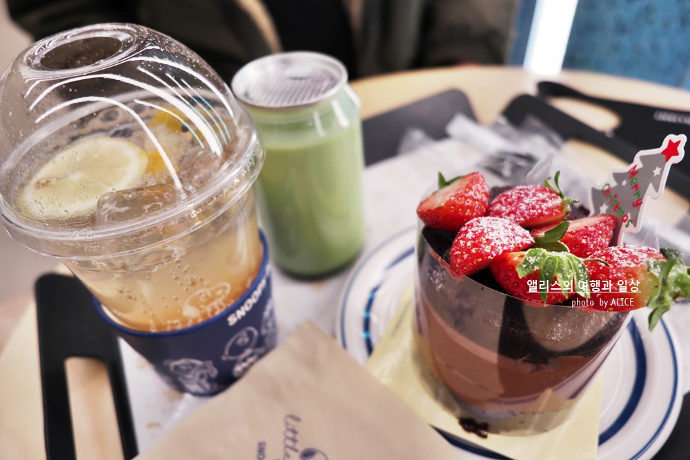 해운대 스누피플레이스, 부산 스누피카페에서 스누피와 친구들을 디저트로 즐겨요. 메뉴 가격 위치, 아쉬운 점