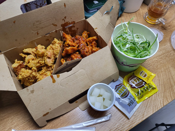 노랑통닭 아주대점-파닭 후라이드 반반순살 배달