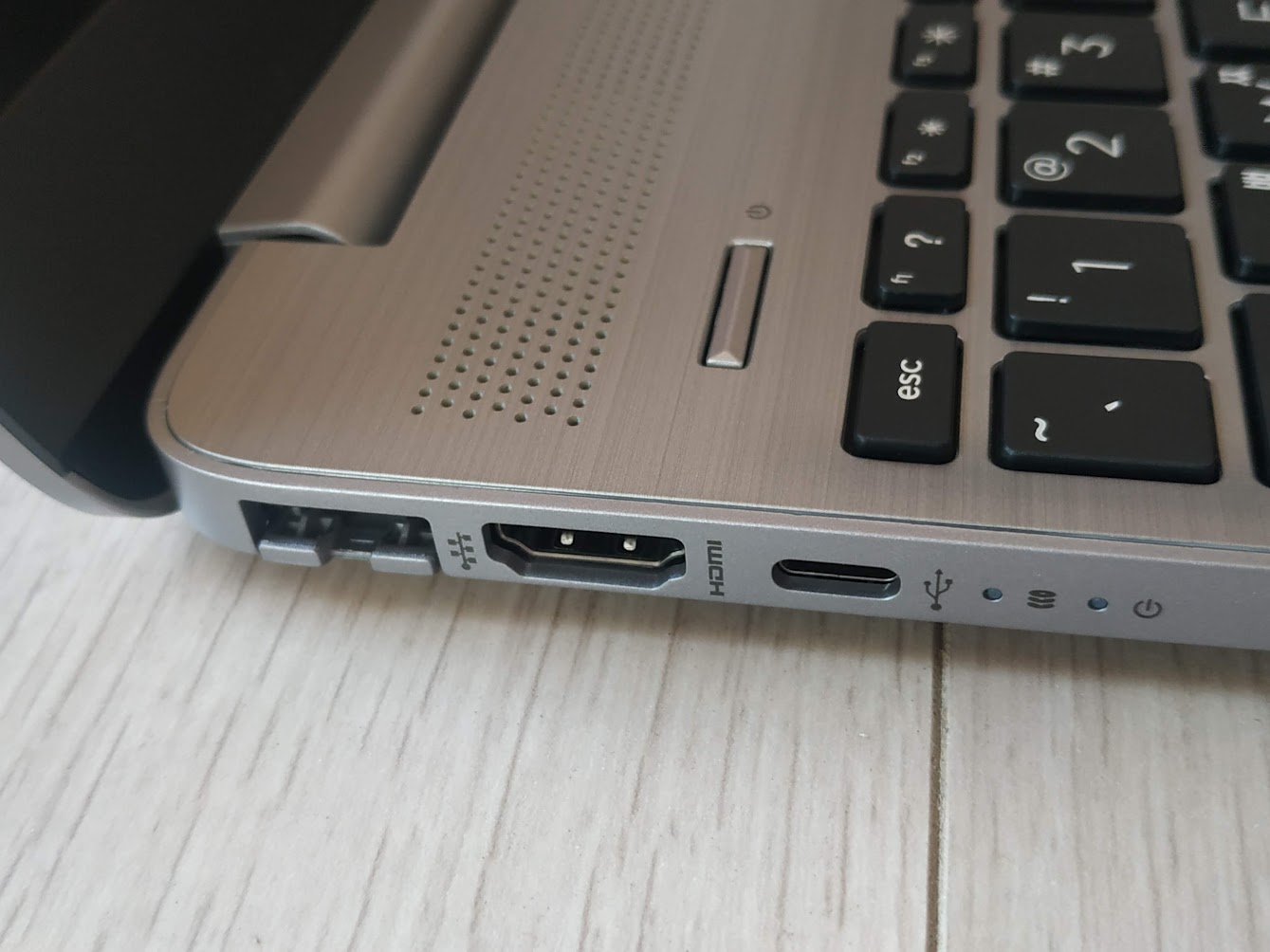 입출력 포트. 촤즉.