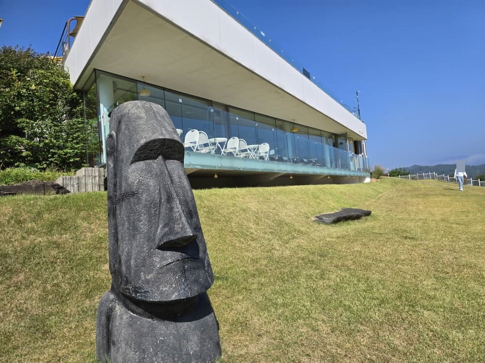 가평 모아이카페