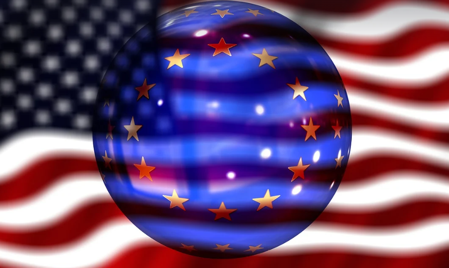 미국과 유럽의 국기가 떠오르는 이미지