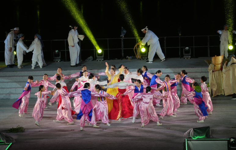 2026 밀양아리랑대축제 일정표 연예인 초청가수 불꽃놀이 공연 라인업