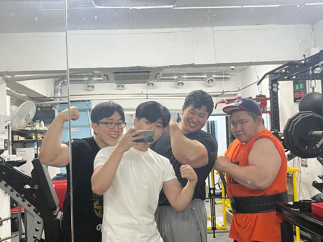 신기한 동호인 사전 팔씨름하며 뭉쳐선 논다 팔씨름 동호회 추천