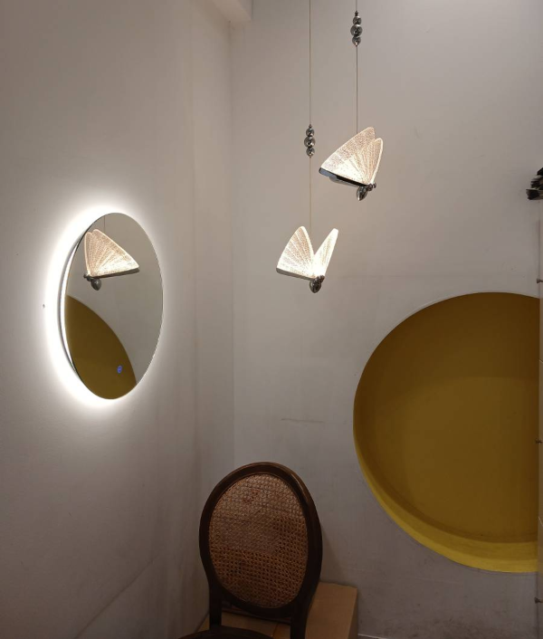 호두당 매장 나비소품